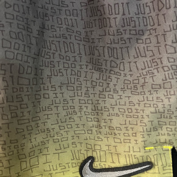 Men’s Swim Shorts Nike Medium - Picture 2 of 4